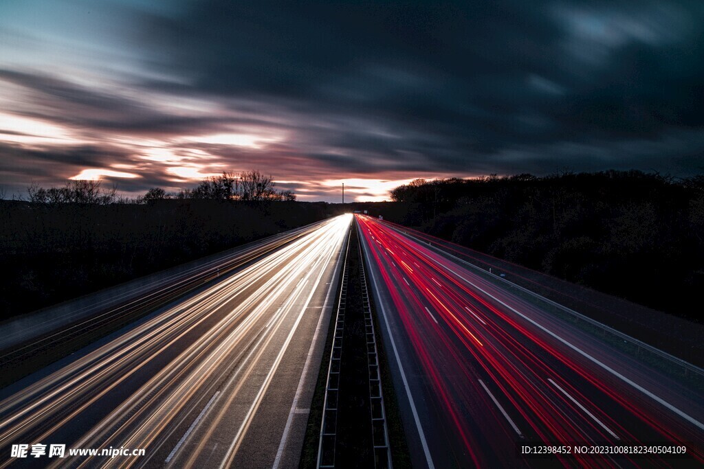 公路夜景