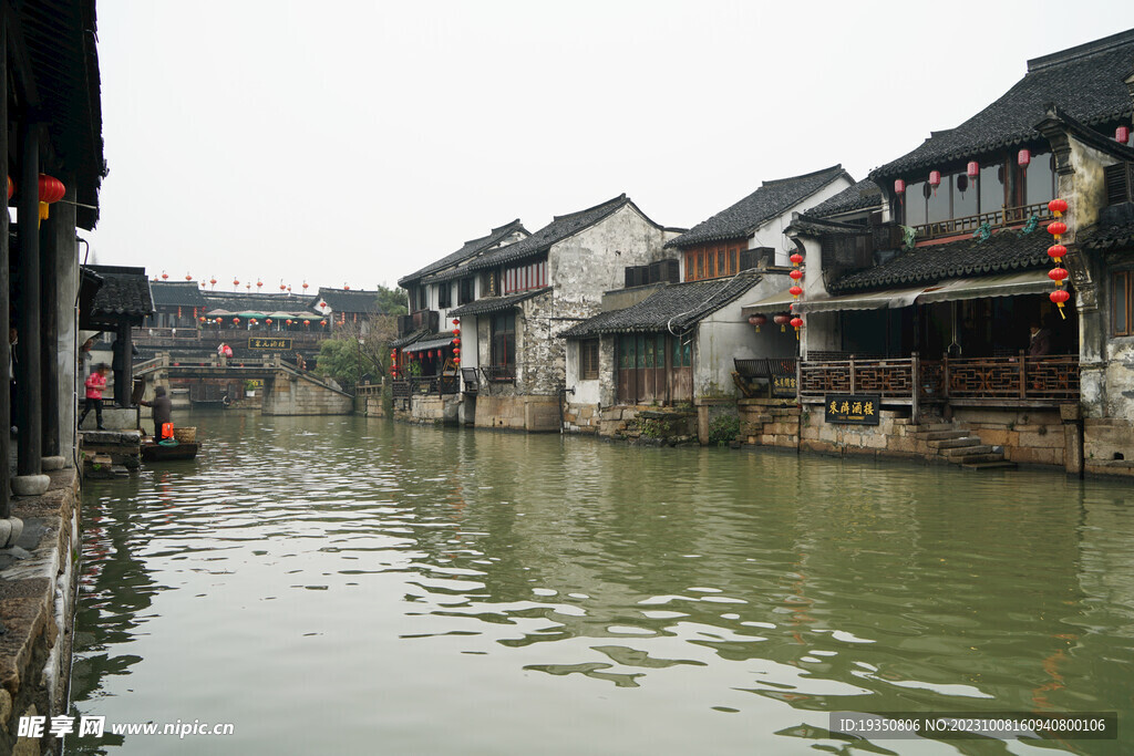 江南水乡西塘的河道景色