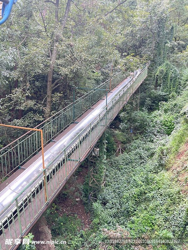 西昌泸山滑道