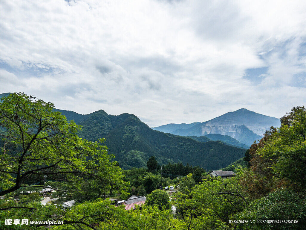 山水高山