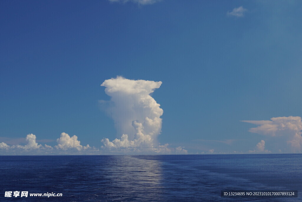 海上天空