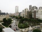 公路和高楼大厦