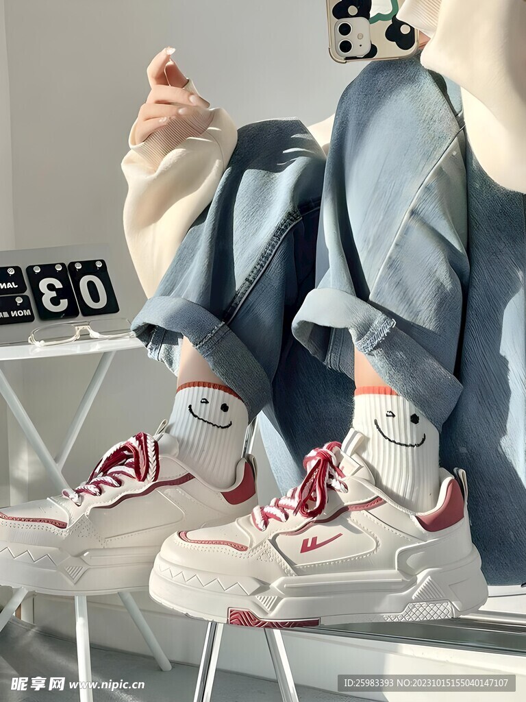 运动鞋