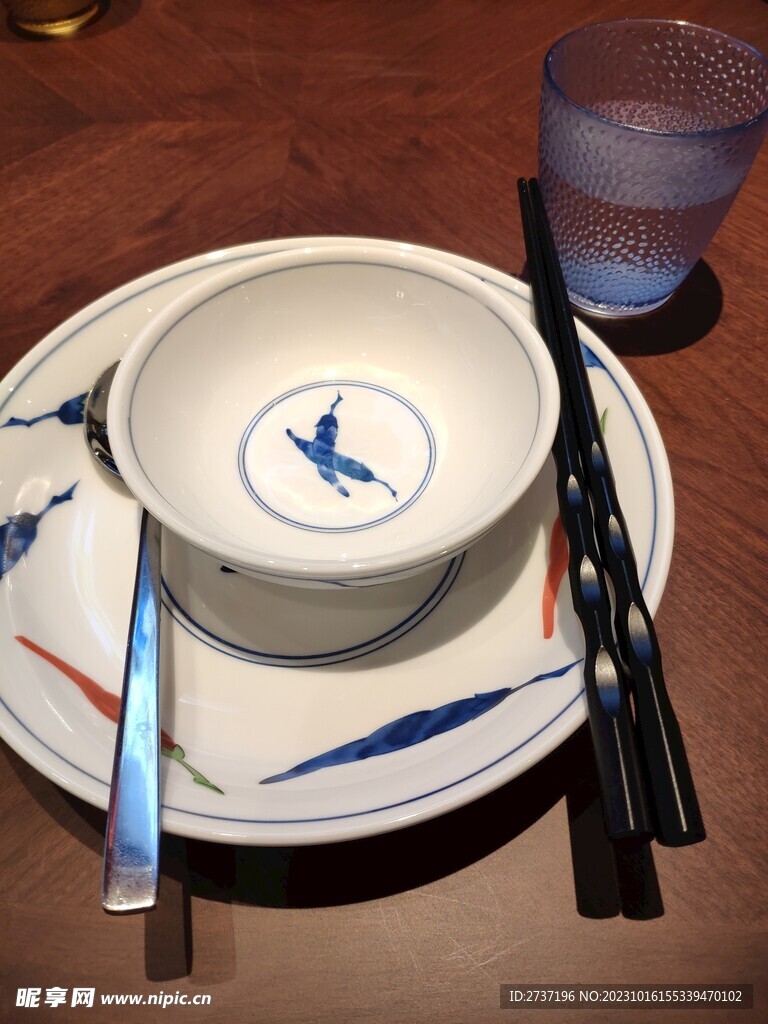 餐具