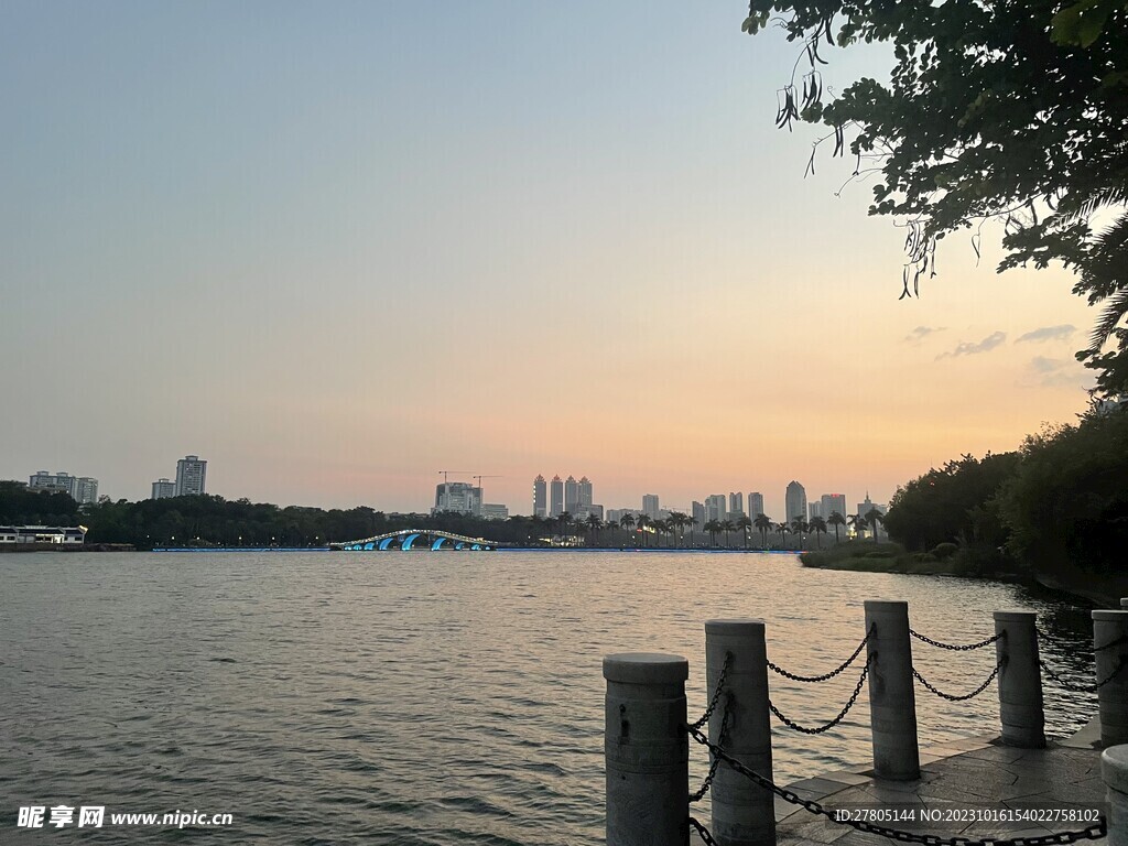 湖边风景