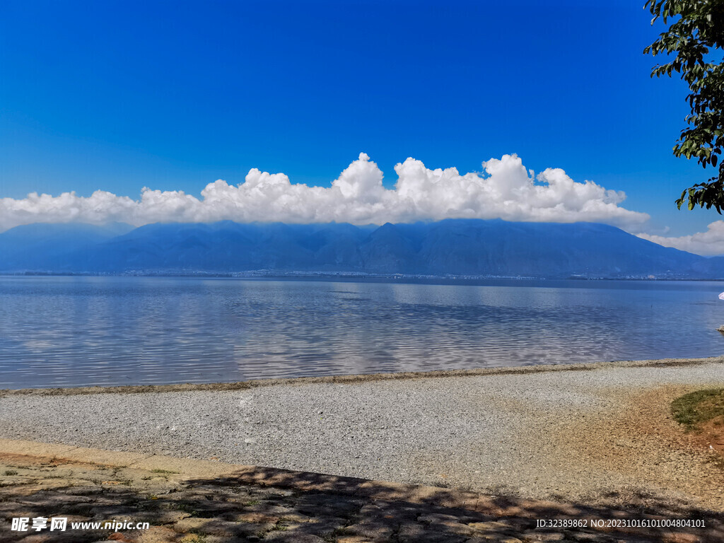 双廊洱海边