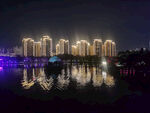 湖畔夜景