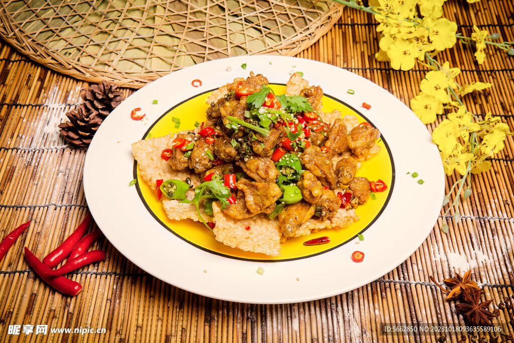 锅巴牛肉