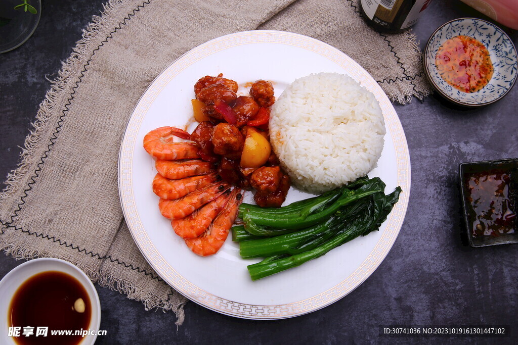 一盘大虾饭