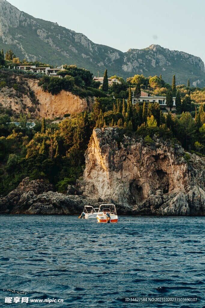 海边山崖建筑