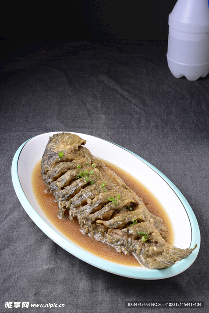 红烧鲤鱼