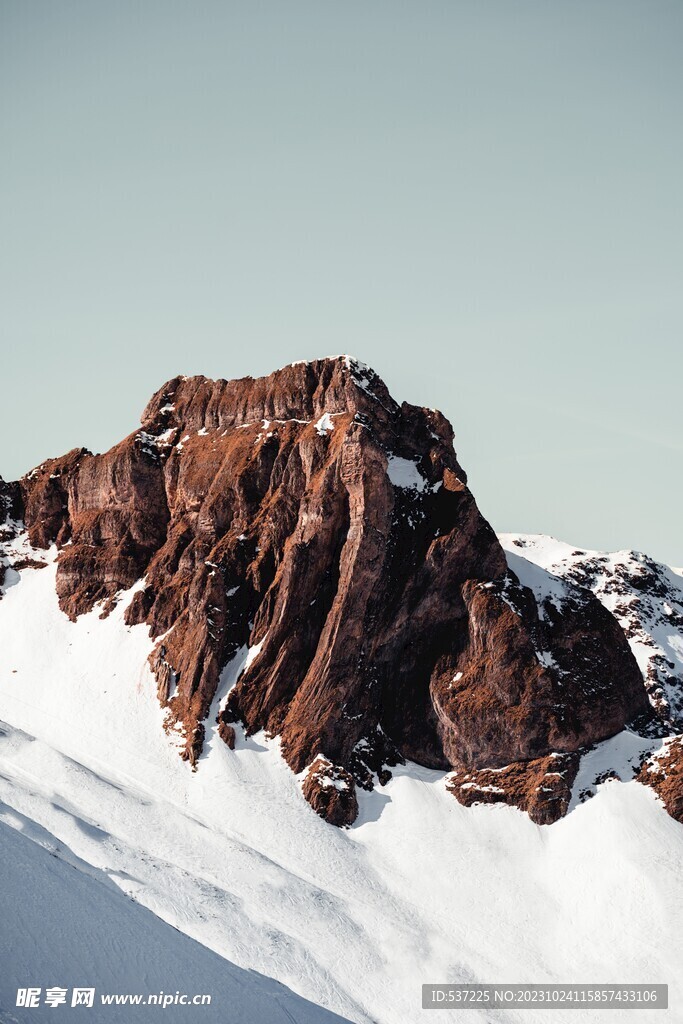 雪地冰山