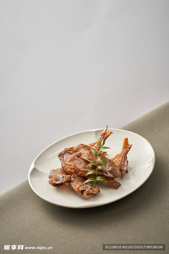 鲳鱼菜图片