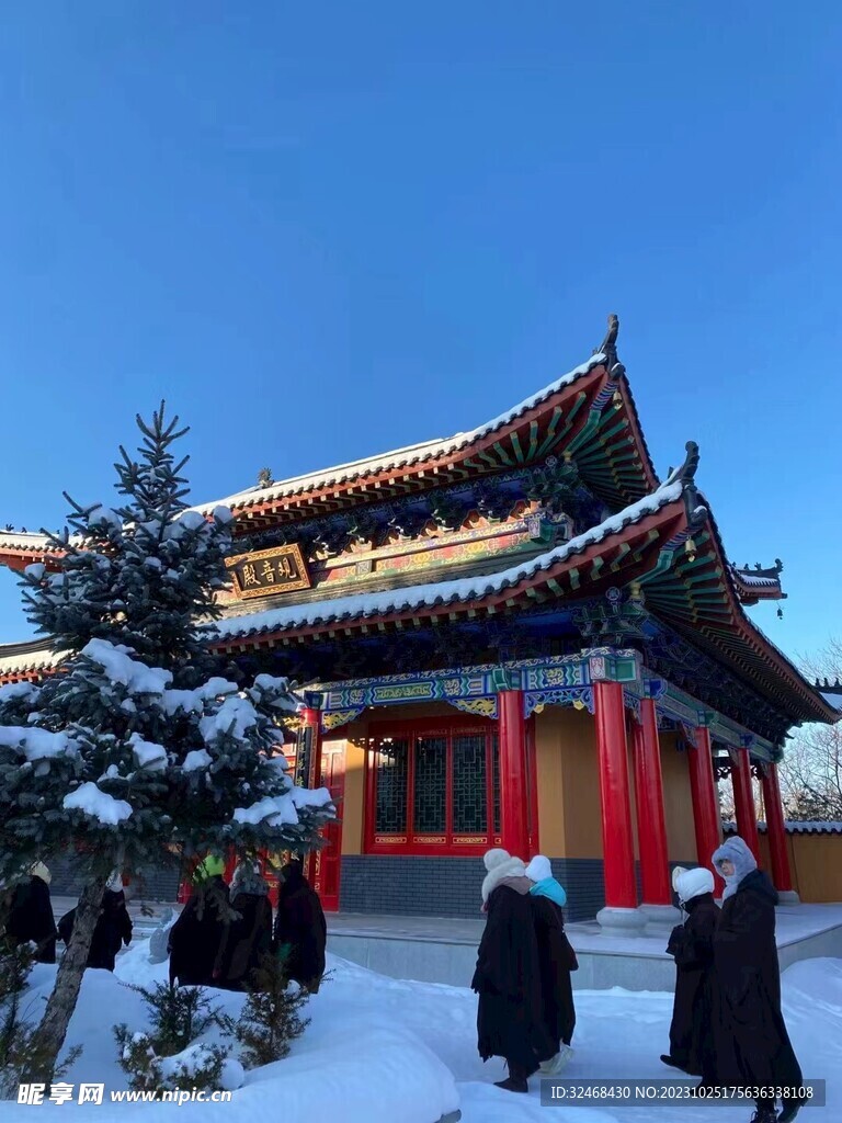 雪地下建筑