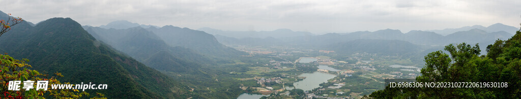 登山俯瞰全景图