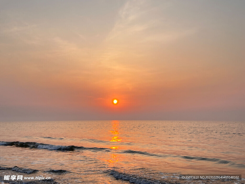 海上日出