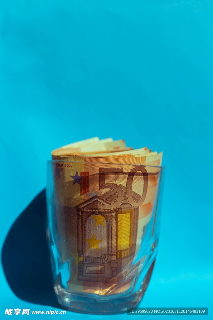 美元