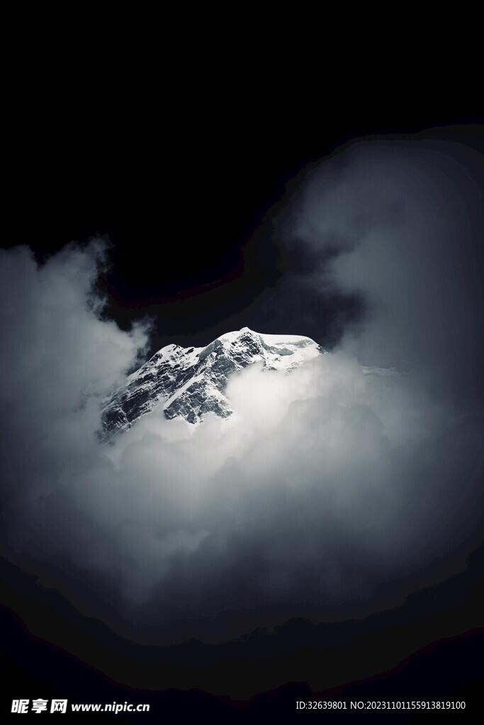 雪山山顶