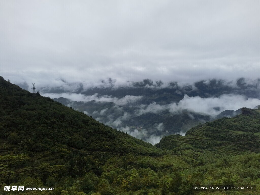 苍翠的大山