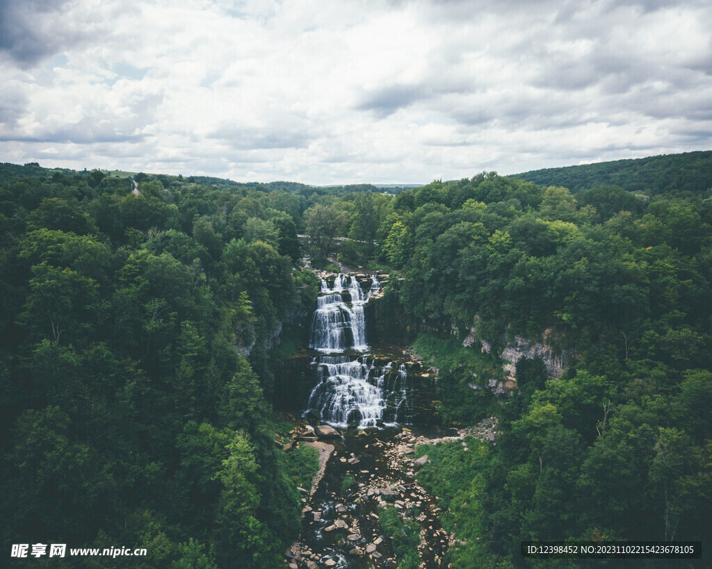 瀑布美景