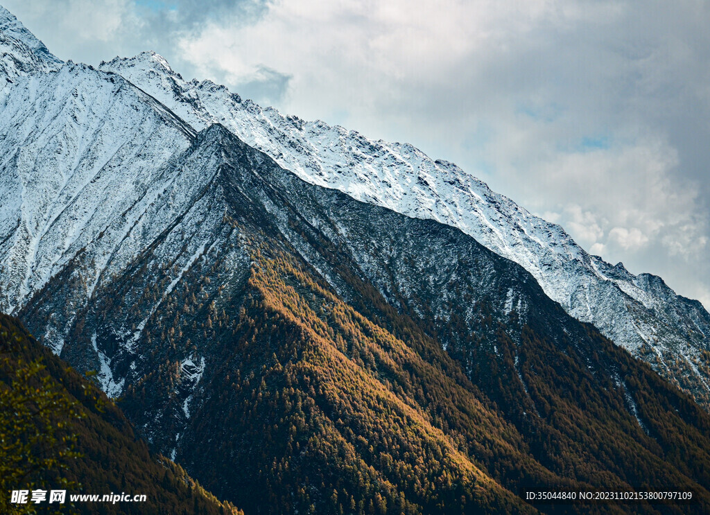 秋日雪山