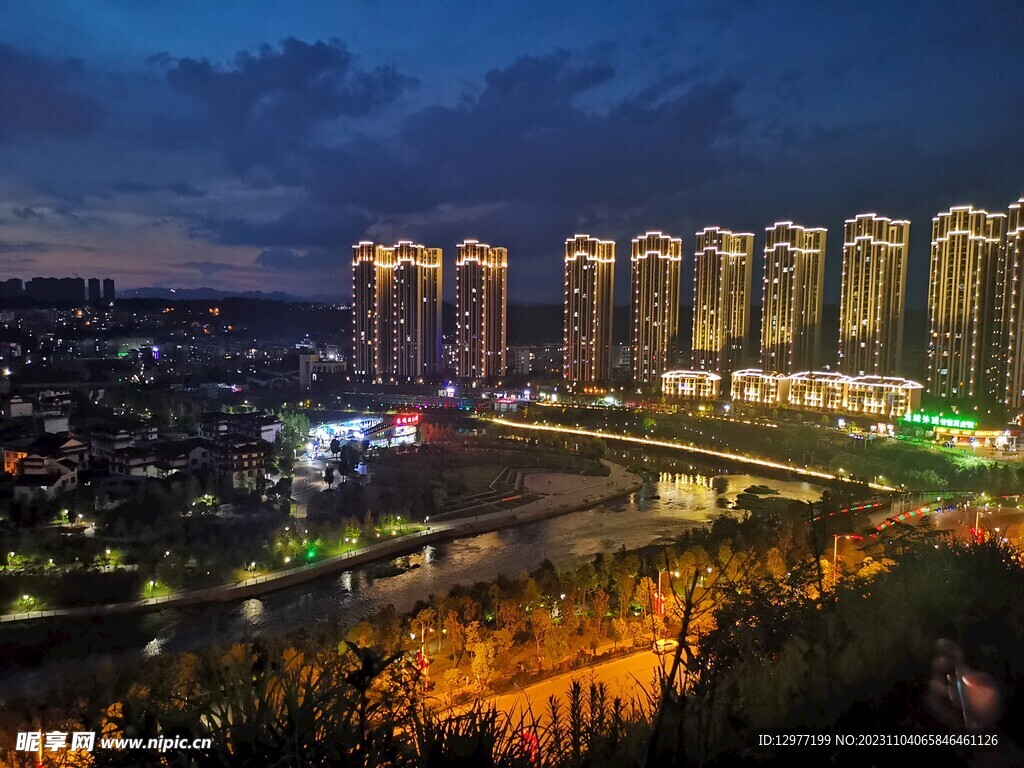 高楼大厦夜景