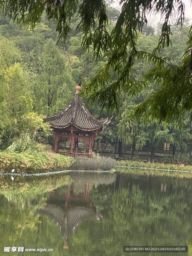 湖畔公园