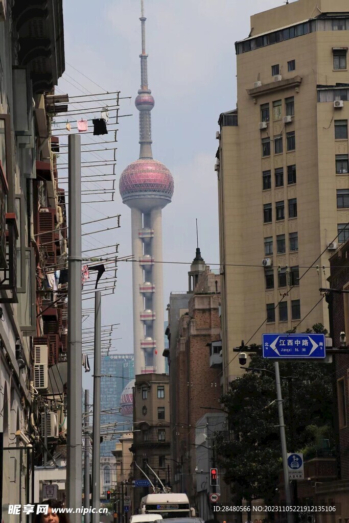 上海 东方明珠 老巷子 白天 