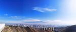 蓝天白云 城市建筑 雅山