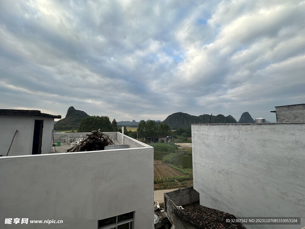 农村天空