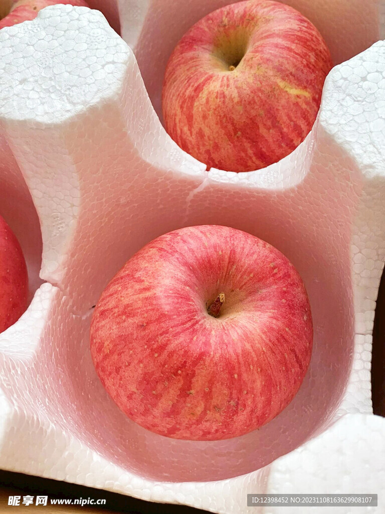 红苹果