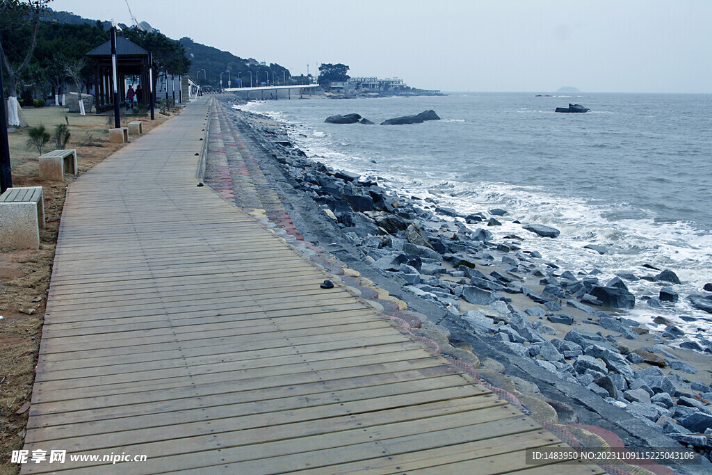 海边的栈道