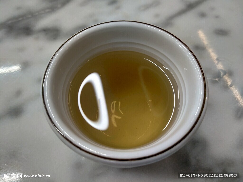 绿茶茶水