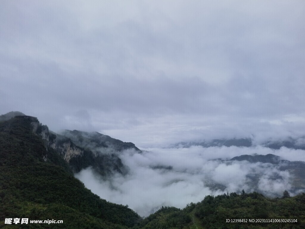 群山云海