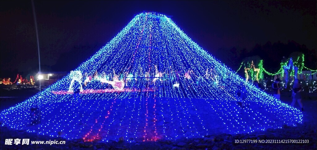富士山造型灯光秀