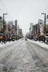 大雪覆盖的城市道路
