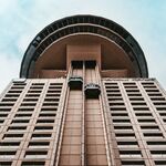 仰拍楼宇