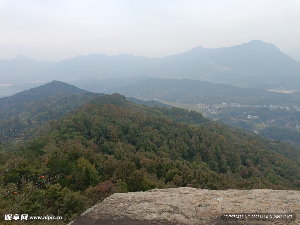 群山