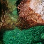 水中的岩石