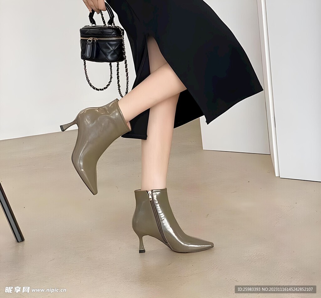 女式皮鞋
