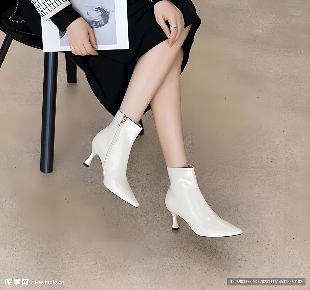 女式皮鞋