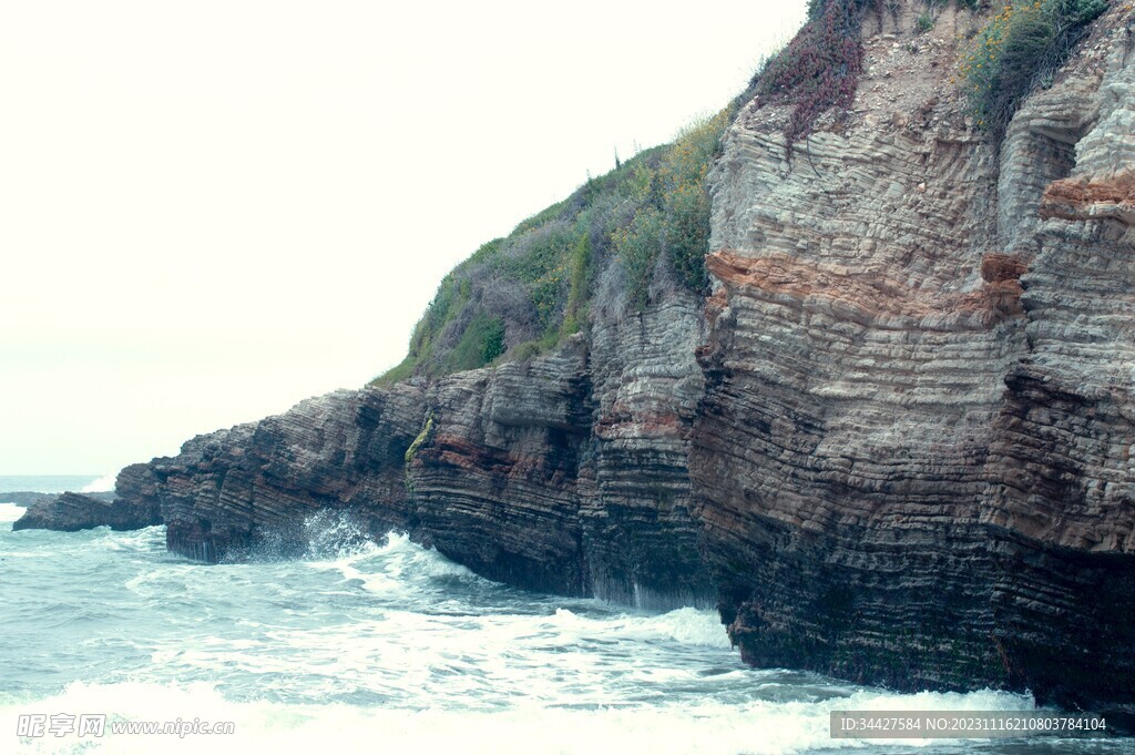 海边岩石山崖