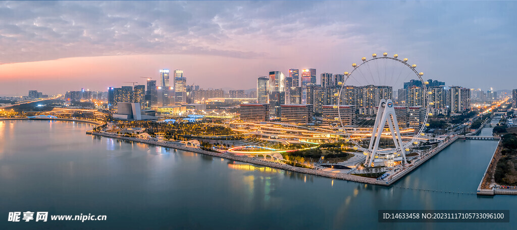 美丽的夕阳城市夜景图