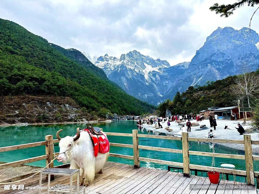 玉龙雪山