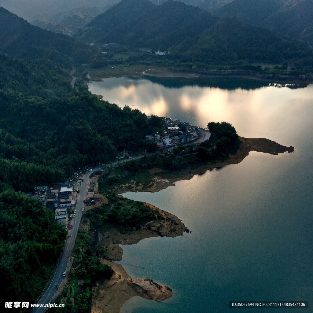 湖光山色