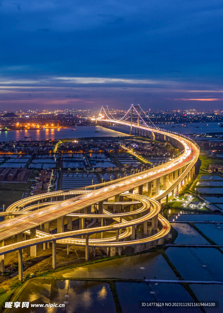 夜游港珠澳大桥夜景图片