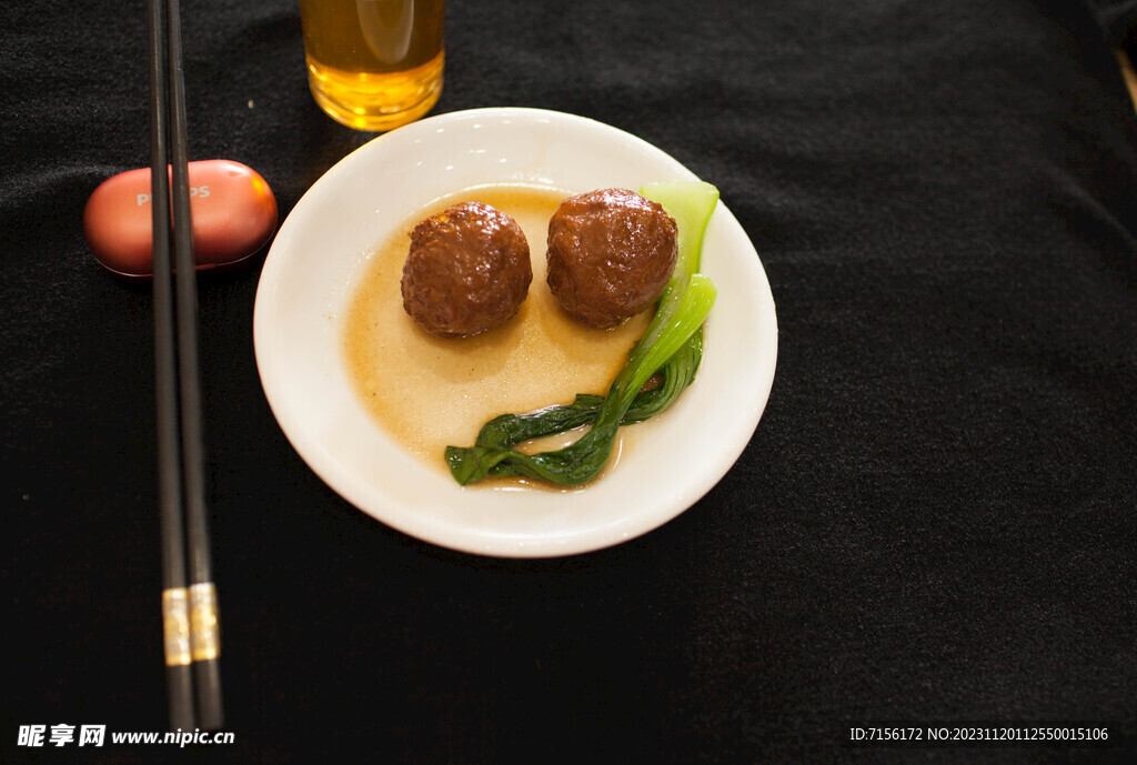 鸡肉卤丸子