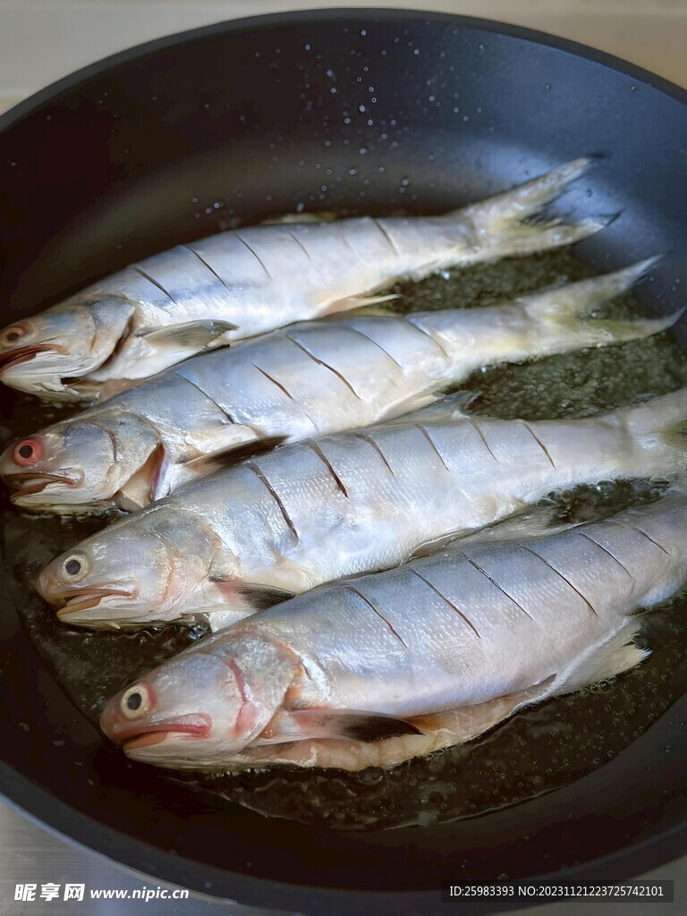 香煎马友鱼