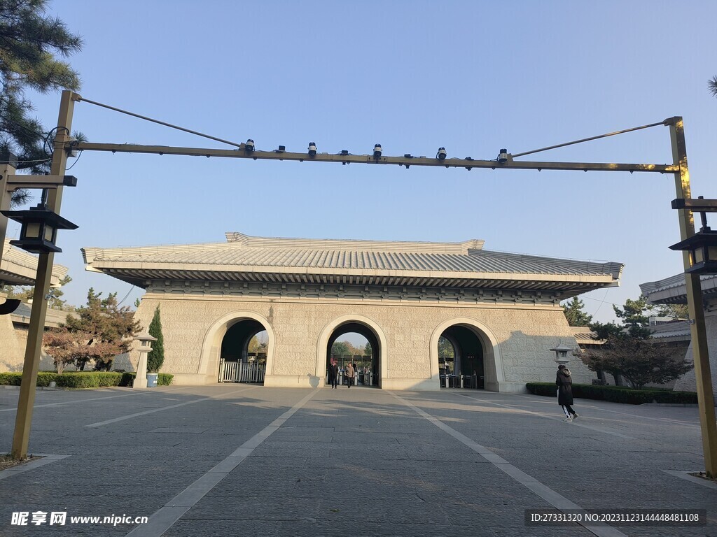 龙门石窟大门