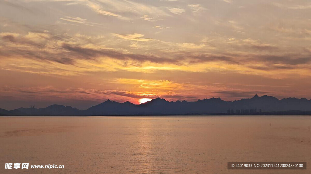 日落时海景